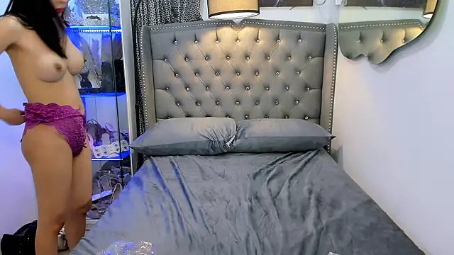 Snapshot of Claudia_empress chatting on September 2025 05:02:01 PM Claudia empress online show from September 2025 05:02:01 PM