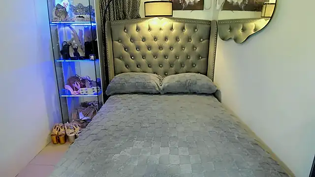 Snapshot of Claudia_empress chatting on September 2025 11:09:02 PM Claudia empress online show from September 2025 11:09:02 PM