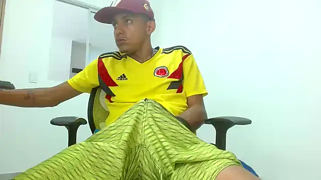 skinny23cm online show from February 2025 07:36:01 PM