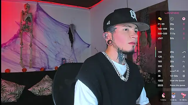 Snapshot of tyler_jones_ chatting on October 2025 04:38:01 AM tyler jones online show from October 2025 04:38:01 AM