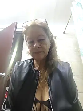 Snapshot of MaryeLunna chatting on March 2026 11:14:01 AM MaryeLunna online show from March 2026 11:14:01 AM