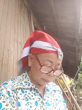 VangLe73 online show from September 2025 02:24:02 AM