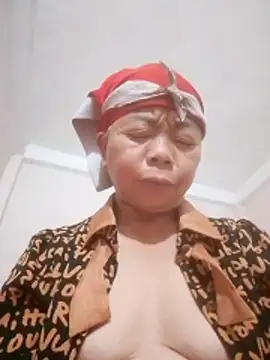 VangLe73 online show from November 2025 02:46:01 PM