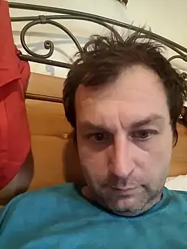 Snapshot of Wheyd chatting on April 2026 05:03:01 PM Wheyd online show from April 2026 05:03:01 PM