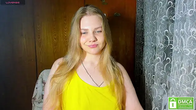 Snapshot of AlinaMors chatting on March 2026 08:25:02 PM AlinaMors online show from March 2026 08:25:02 PM