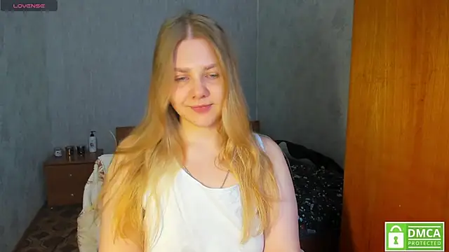 Snapshot of AlinaMors chatting on March 2026 10:49:02 AM AlinaMors online show from March 2026 10:49:02 AM