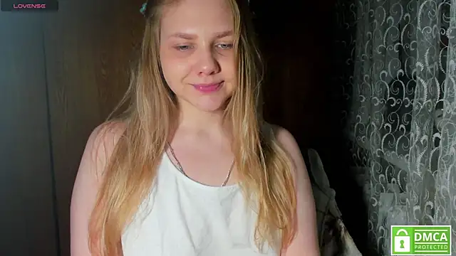 Snapshot of AlinaMors chatting on April 2026 10:01:02 PM AlinaMors online show from April 2026 10:01:02 PM