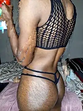 Unique05 online show from November 2025 09:04:01 PM