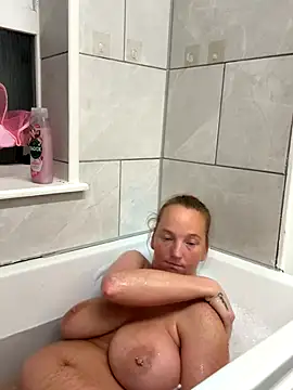 JustYourNormalCouple online show from October 2025 08:32:01 PM