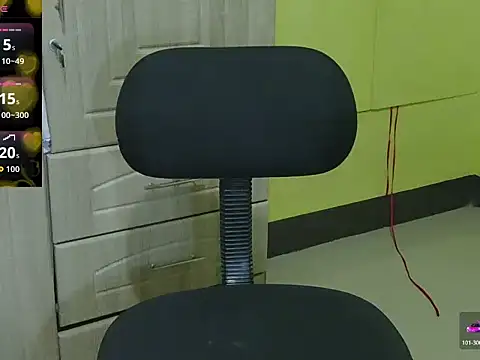 Snapshot of HornyAsian4uxx chatting on October 2025 08:35:01 AM HornyAsian4uxx online show from October 2025 08:35:01 AM