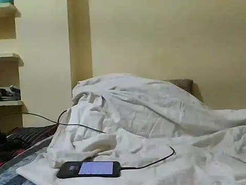 Snapshot of ahhnatti chatting on March 2026 04:43:01 PM ahhnatti online show from March 2026 04:43:01 PM