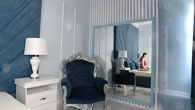 Snapshot of Evelisse chatting on July 2026 05:49:02 AM Evelisse online show from July 2026 05:49:02 AM
