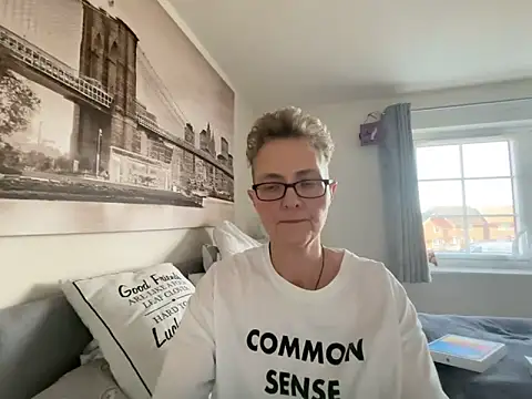 Curvy-Jinx online show from February 2026 08:43:02 AM