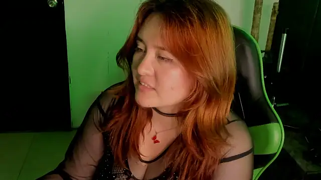 Snapshot of AliaMiller_ chatting on March 2026 02:41:02 AM AliaMiller online show from March 2026 02:41:02 AM