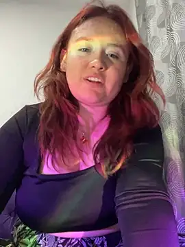 Snapshot of AliaMiller_ chatting on March 2026 02:39:02 AM AliaMiller online show from March 2026 02:39:02 AM