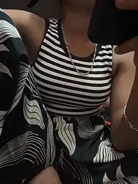 sakshi5533 online show from October 2025 05:33:02 PM