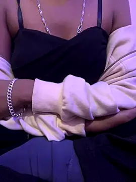 sakshi5533 online show from December 2025 05:10:02 PM