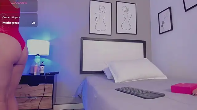 Snapshot of MartinaRizzi chatting on September 2025 03:28:01 AM MartinaRizzi online show from September 2025 03:28:01 AM