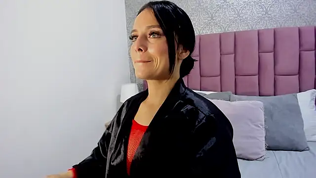 Snapshot of MartinaRizzi chatting on November 2025 03:31:01 AM MartinaRizzi online show from November 2025 03:31:01 AM