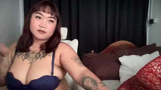 Snapshot of Bella_Bumzyyy chatting on November 2025 06:47:02 AM Bella Bumzyyy online show from November 2025 06:47:02 AM
