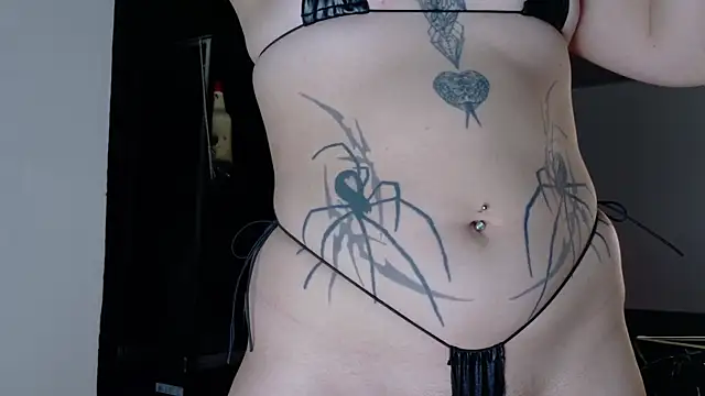 Angelabl0odborne online show from November 2025 04:18:02 PM