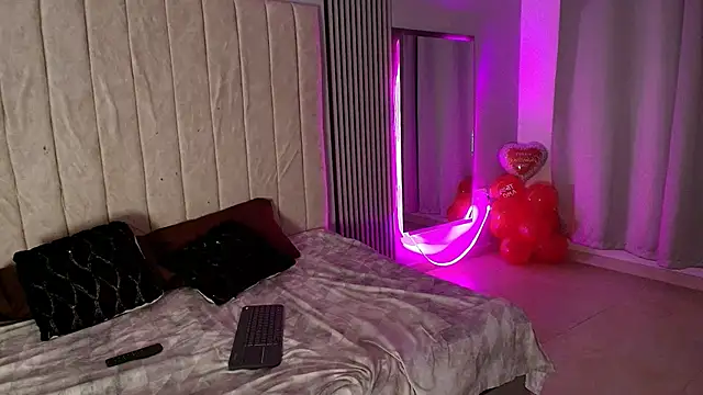 Snapshot of rachell_owen chatting on September 2025 05:20:02 AM rachell owen online show from September 2025 05:20:02 AM