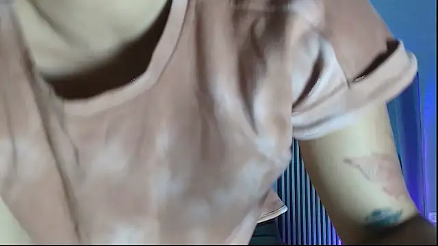 Snapshot of rachell_owen chatting on October 2025 03:26:01 AM rachell owen online show from October 2025 03:26:01 AM