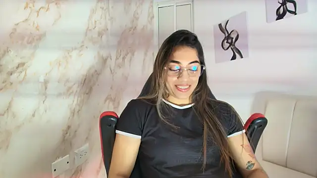 Snapshot of rachell_owen chatting on November 2025 05:00:02 AM rachell owen online show from November 2025 05:00:02 AM