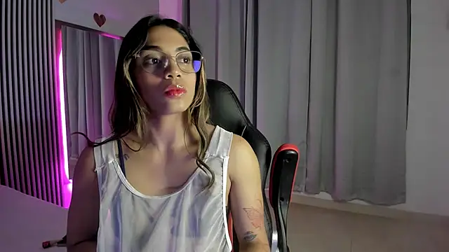 Snapshot of rachell_owen chatting on December 2025 04:43:02 AM rachell owen online show from December 2025 04:43:02 AM