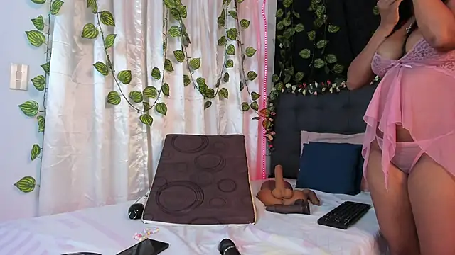 Snapshot of Delilah_85 chatting on January 2026 06:34:02 PM Delilah 85 online show from January 2026 06:34:02 PM