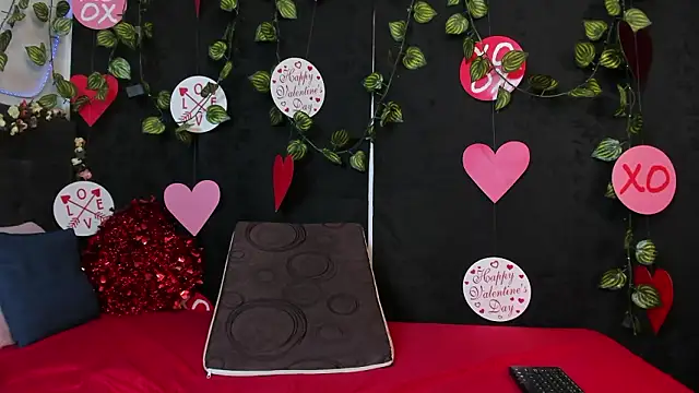 Snapshot of Delilah_85 chatting on February 2026 10:17:02 PM Delilah 85 online show from February 2026 10:17:02 PM