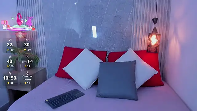 Snapshot of Emili__hot chatting on November 2025 12:20:01 PM Emili hot online show from November 2025 12:20:01 PM