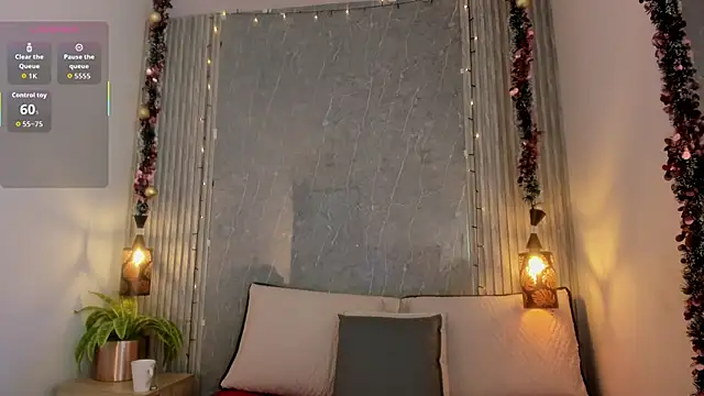 Snapshot of Emili__hot chatting on December 2025 12:32:01 PM Emili hot online show from December 2025 12:32:01 PM