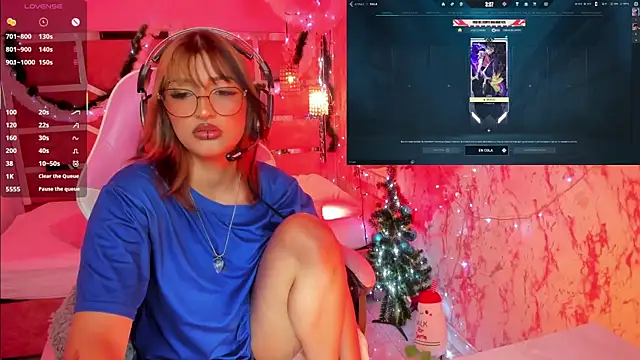 Snapshot of AriaNova_ chatting on December 2025 12:57:02 PM AriaNova online show from December 2025 12:57:02 PM