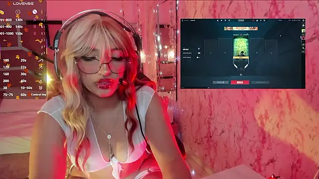 Snapshot of AriaNova_ chatting on February 2026 01:05:02 PM AriaNova online show from February 2026 01:05:02 PM