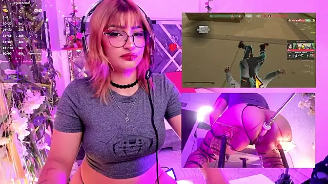 Snapshot of AriaNova_ chatting on April 2026 01:37:02 PM AriaNova online show from April 2026 01:37:02 PM