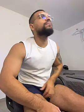 vincentjaxon online show from October 2025 11:16:01 AM