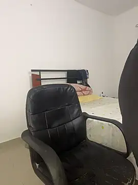 vincentjaxon online show from November 2025 11:42:02 AM