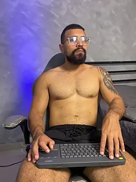 vincentjaxon online show from April 2026 07:58:01 PM