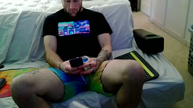 Luv2SuckBWC92 online show from October 2025 04:48:02 PM