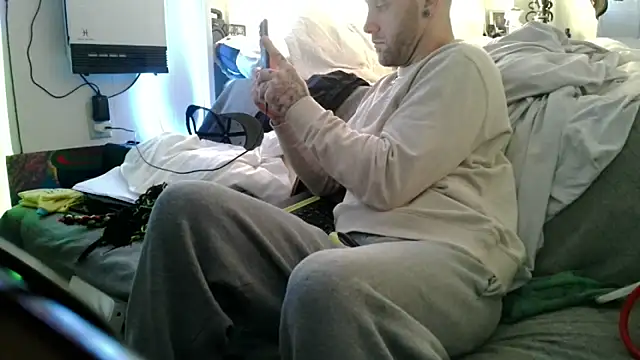 Luv2SuckBWC92 online show from December 2025 09:20:02 PM