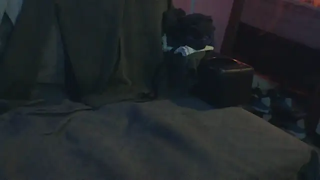 Luv2SuckBWC92 online show from February 2026 11:14:02 AM