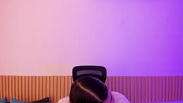 OliviaSweett online show from November 2025 06:10:01 PM