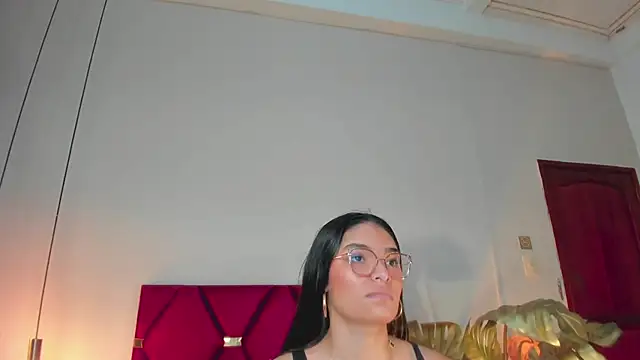 LunaAspen  online show from November 2025 05:46:02 PM