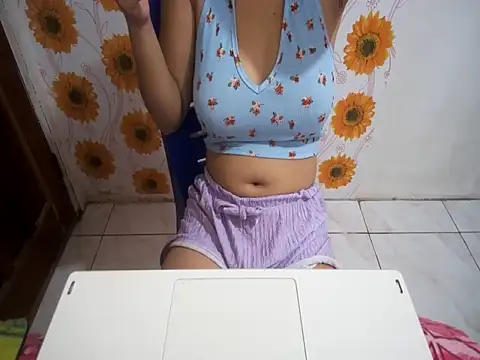 Snapshot of PrettyClaudia chatting on June 2026 02:14:02 AM PrettyClaudia online show from June 2026 02:14:02 AM