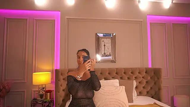 FrancescaDante online show from June 2026 05:56:01 AM