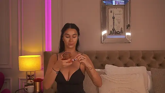 FrancescaDante online show from July 2026 05:32:02 AM