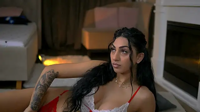 EmaHallee online show from February 2026 03:54:01 AM