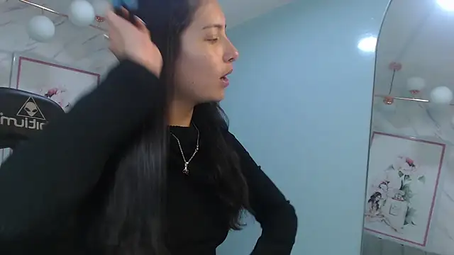 victoria hernandez t  online show from June 2026 01:12:01 PM