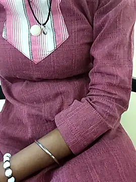 Snapshot of Alia-00 chatting on November 2025 04:00:01 AM Alia-00 online show from November 2025 04:00:01 AM